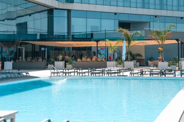 HiltonPilar-Verano-2836-29--281-29-1920w